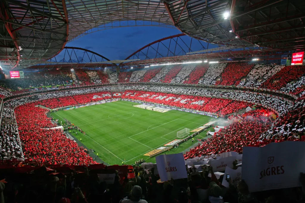 SL Benfica stadium full