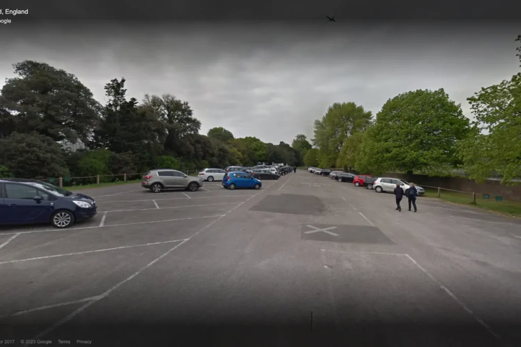 Best car park near Brentford FC